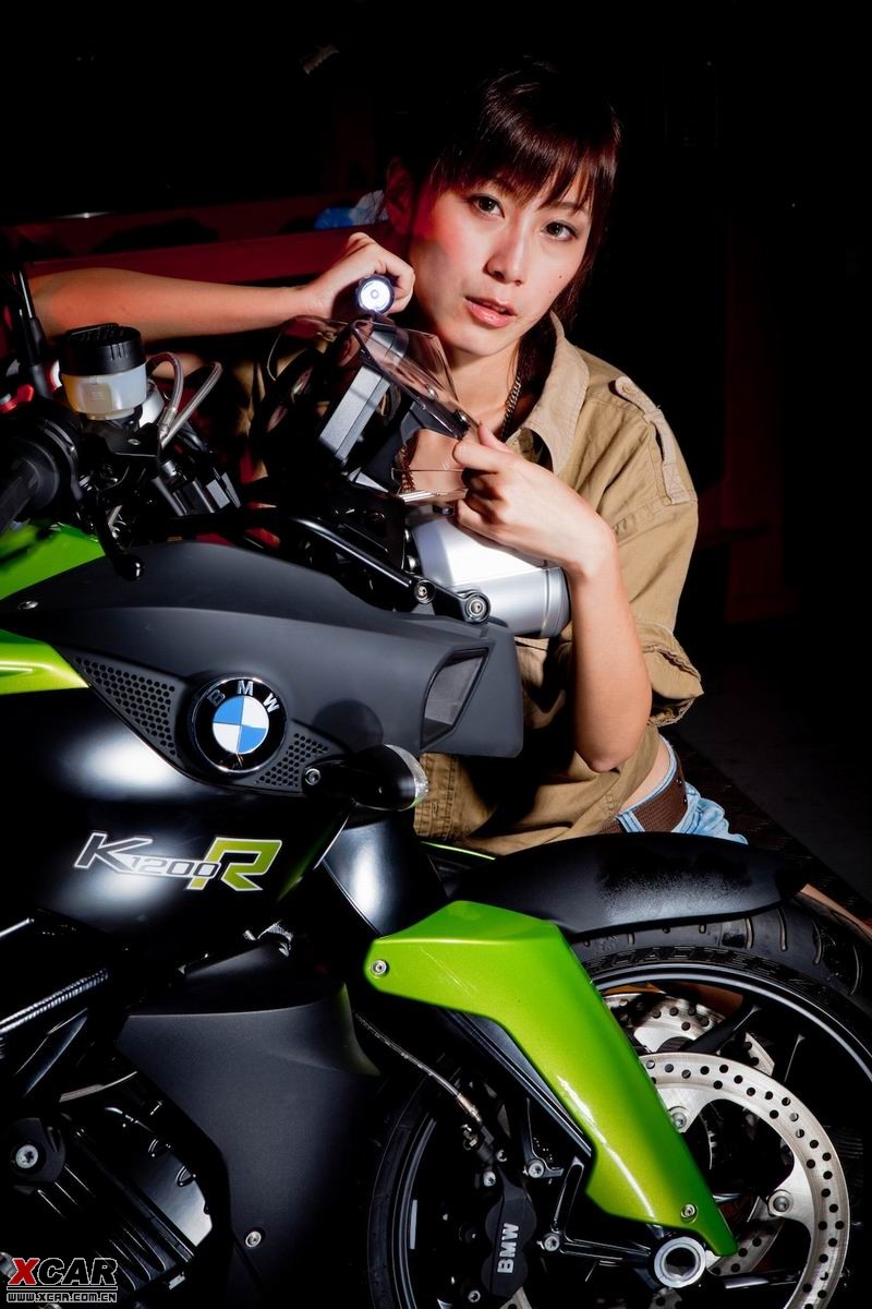 脱衣猛兽和脱衣美女献给2010中国(太平湖)宝马摩托车大会和马友们的