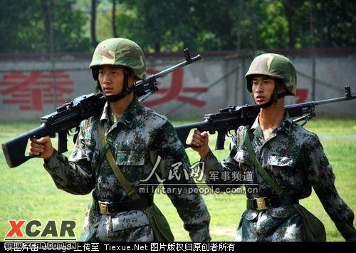 >>>>> 解放军陆军野战部队一个机械化步兵班的武器装备