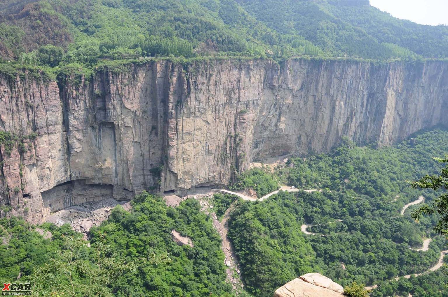 漫步太行山南麓绝壁断崖之间