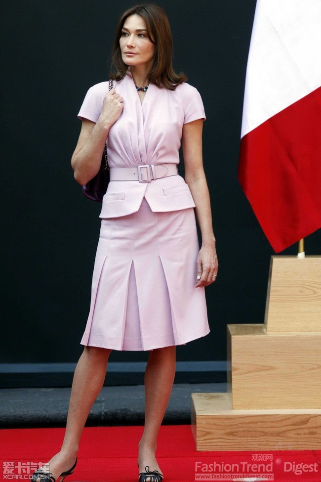法国第一夫人时尚造型盘点