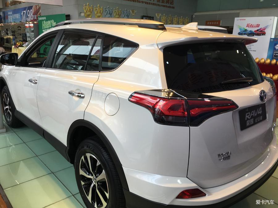 【愛卡看車團】一汽豐田rav4榮放成都看車紀錄