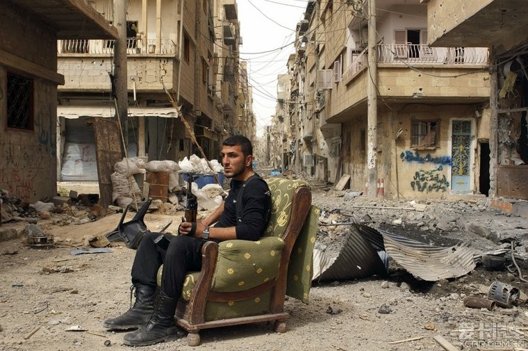 叙利亚战场爆头实拍图片