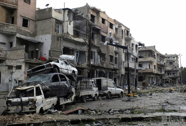 叙利亚自由军巷战被爆头视频,血腥慎入
