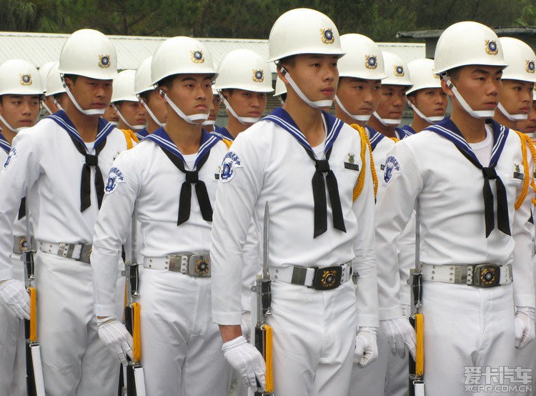 台湾的海军陆战队,海龙蛙兵和仪仗队的精采图片~(68/89)