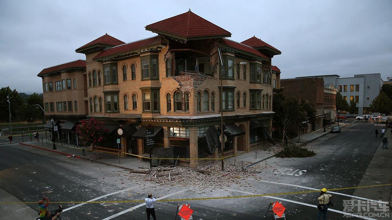 美国旧金山napa地区6级地震建筑物损坏严重