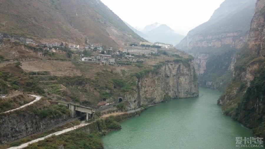 最美大峡谷—金口河大渡河大峡谷(路 途经乌斯河火车站(汉源火车站)