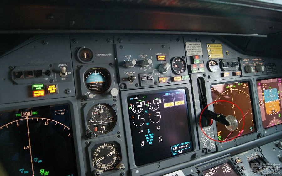 737姿态仪图片