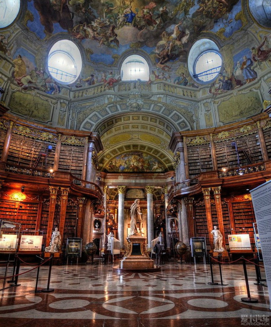 奥地利国家图书馆:奥地利国家图书馆座落于维也纳的霍夫堡宫,是奥地利