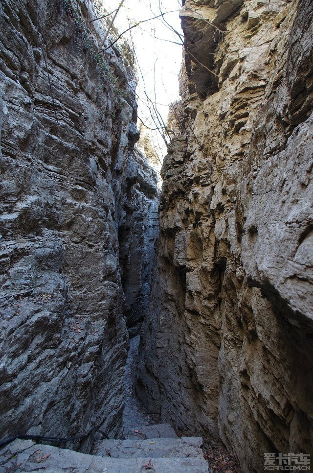 熊耳山大裂谷图片图片