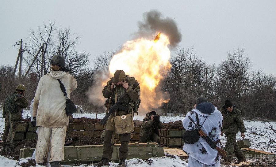 东乌克兰战争实拍图片