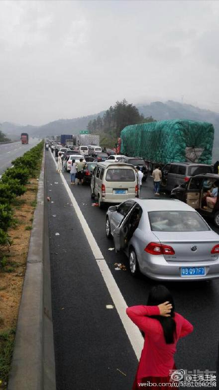 一直延续到现在,广乐高速 封路 车流转到京珠