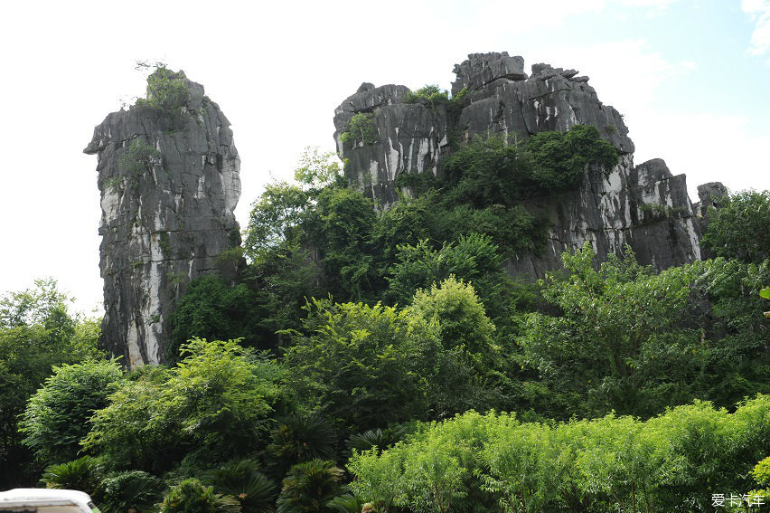 著名駱駝山