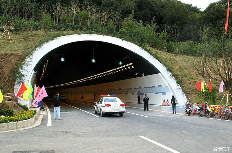 惠山隧道图片