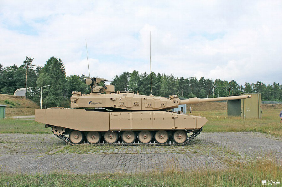 豹2a4主战坦克换新颜