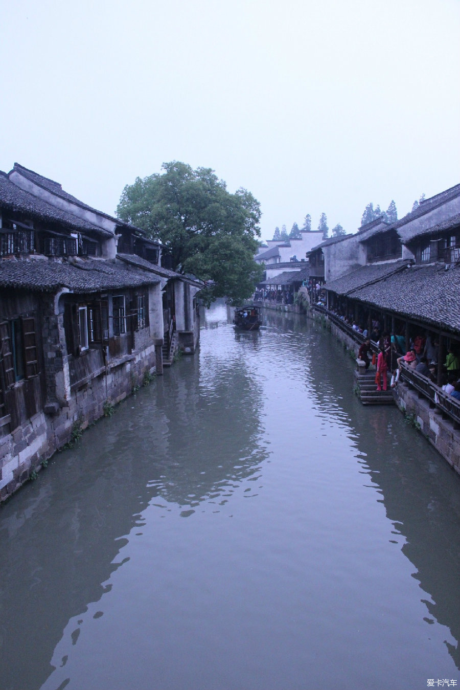 整個烏鎮景區分為東柵和西柵,我們先來到了原始的東柵景區