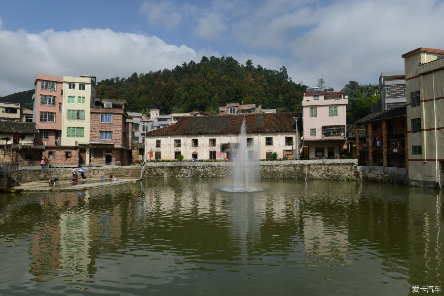 回到冲头村,看来这个村子建设,管理得不错.