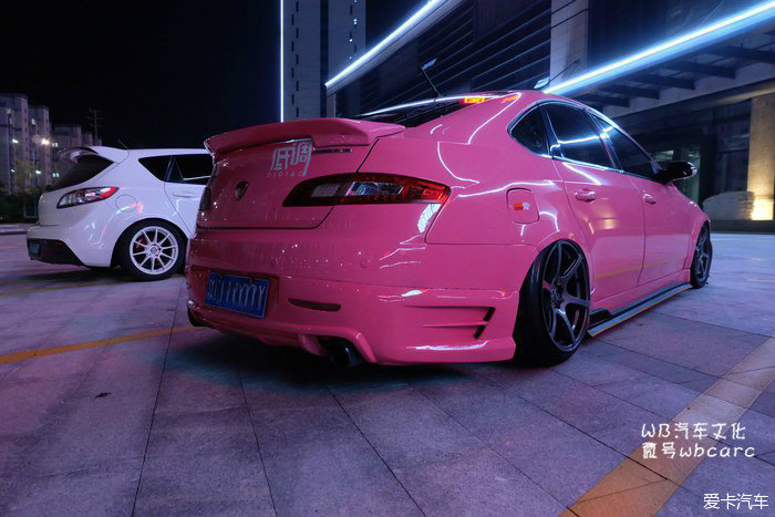 lotus 车粉色图片