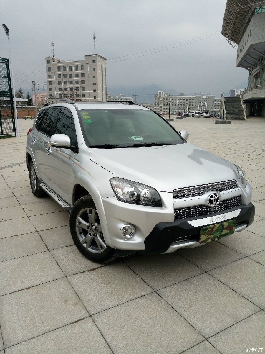 老款rav4风采依旧