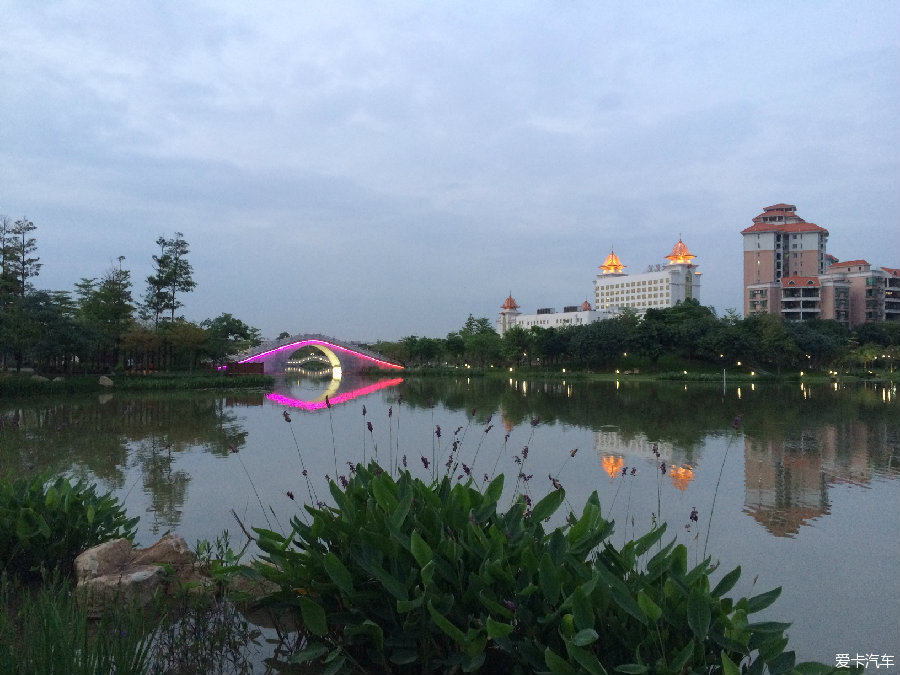 桂城街道平洲片區首個大型湖體景觀公園——映月湖公園.