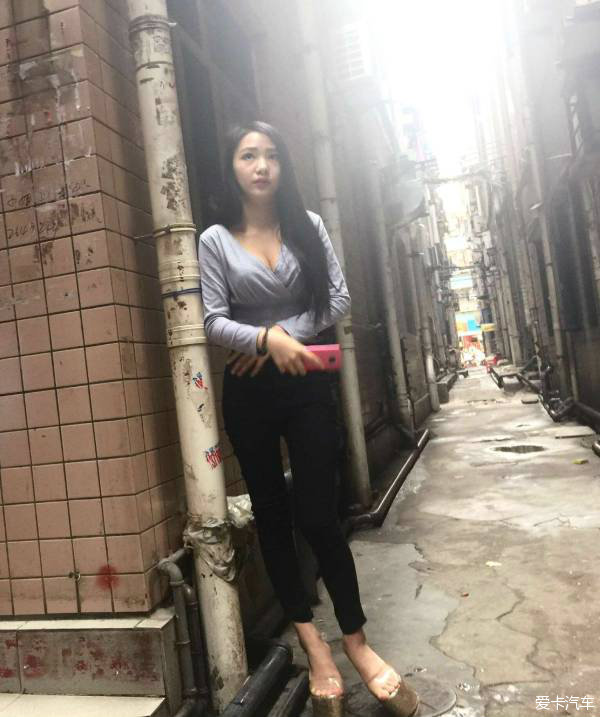 万安县商贸街女人图片