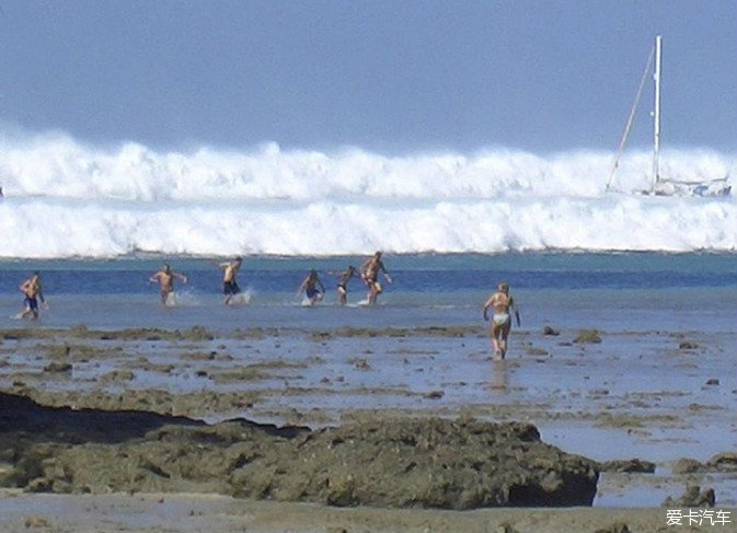2004年泰国海啸图片