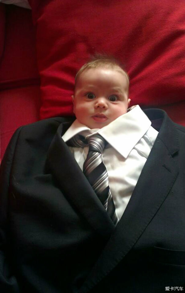 > 看看爸爸带孩子的欢乐画面