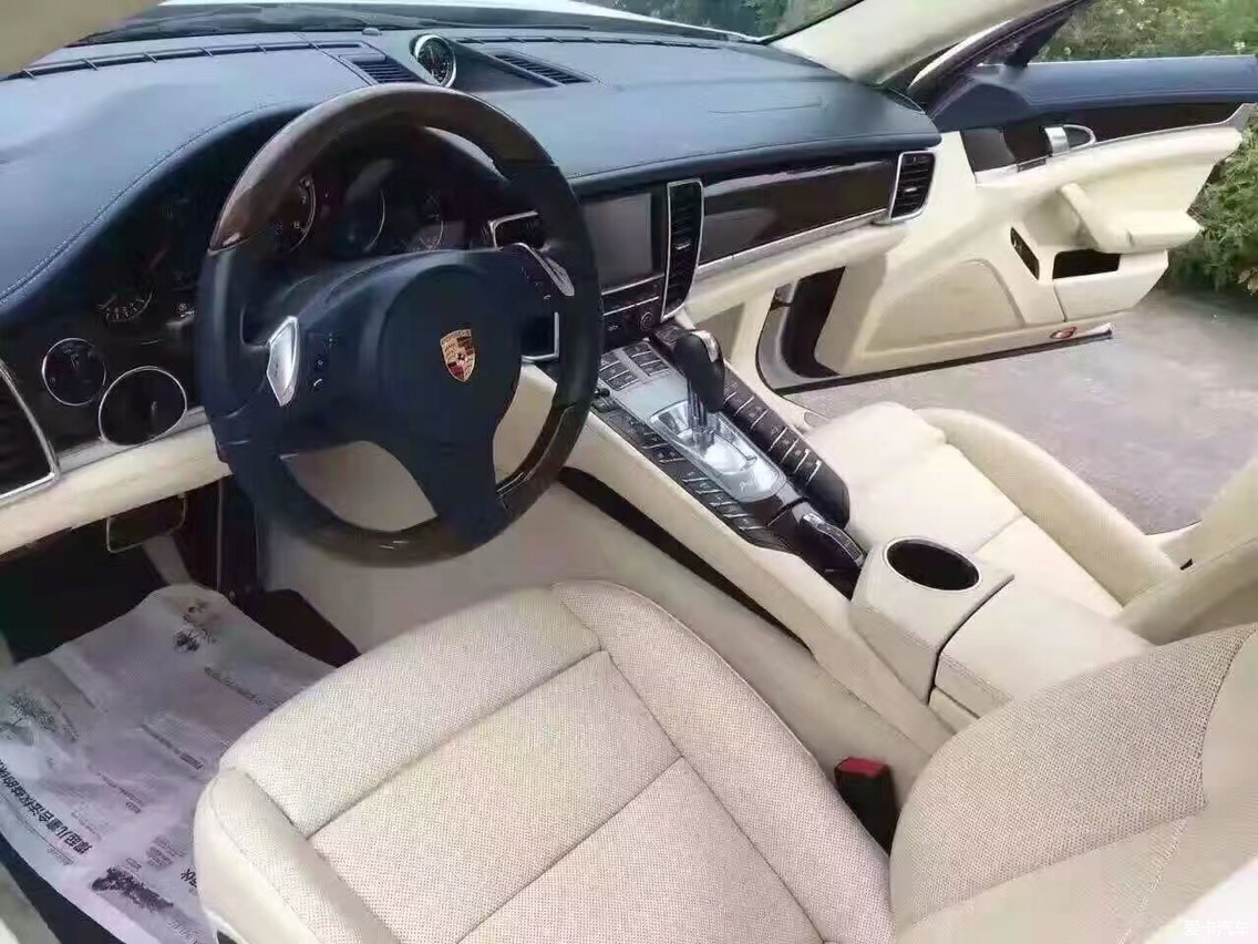 13年保时捷帕拉梅拉panamera48turbo白色