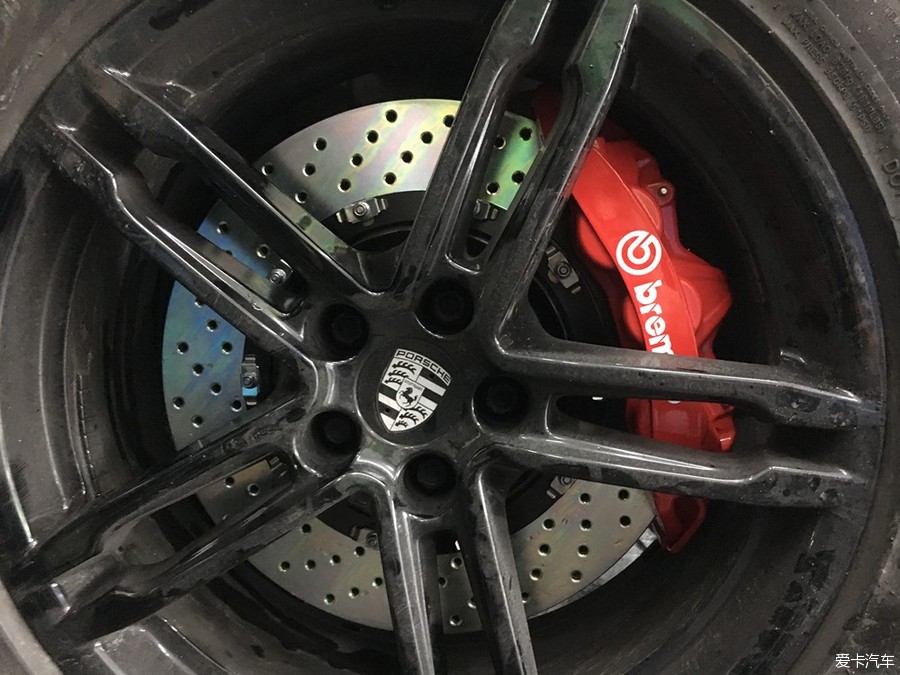 macan 2.0t改裝前brembo gt6剎車套裝 保養