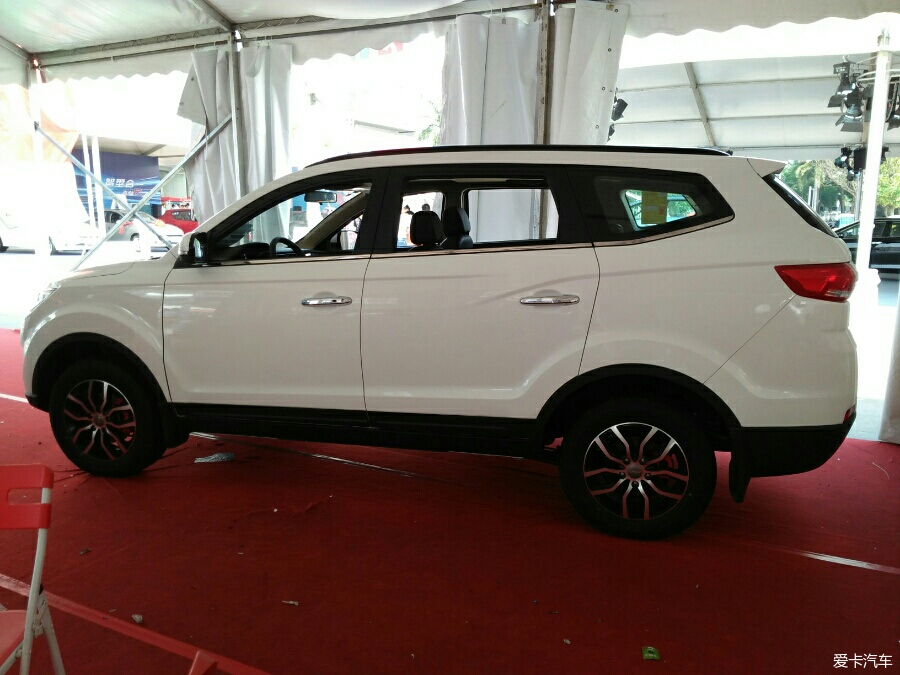 力帆邁威7座suv(3/4)