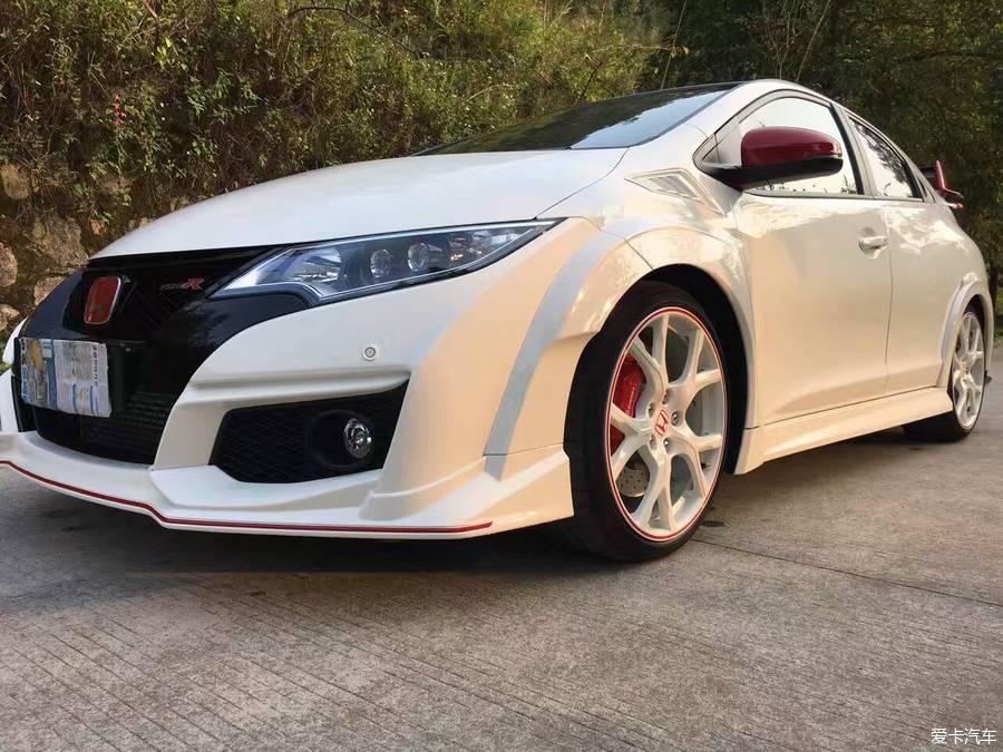 > 2016年本田思域typer gt 2.0t雙渦輪增壓