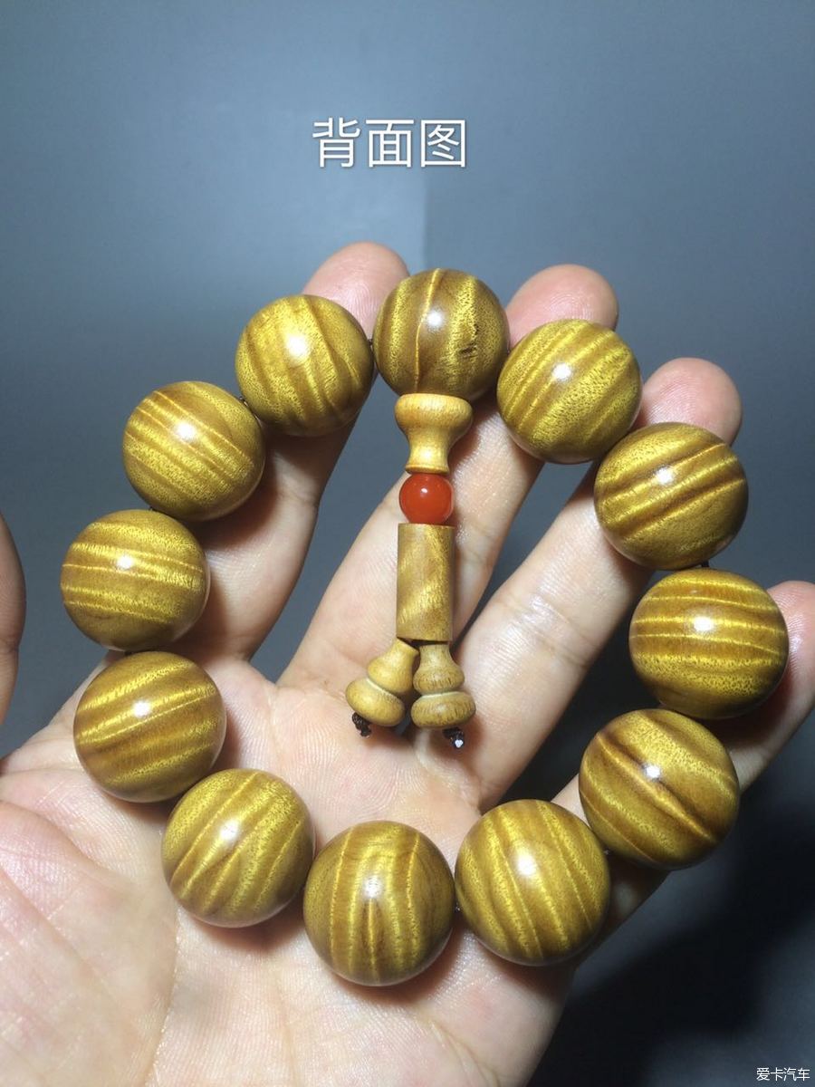 金絲楠木手串怎樣盤出漂亮的包漿