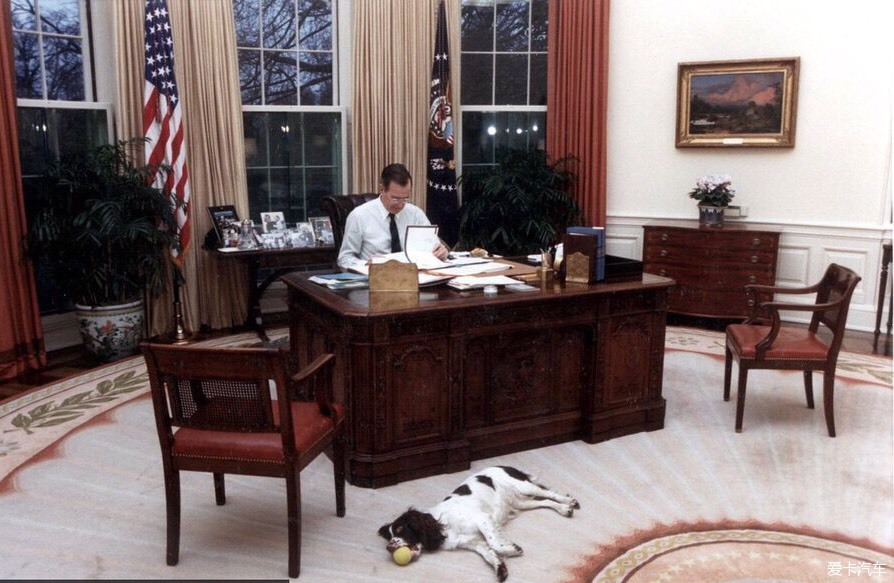 总统办公室第一季图片