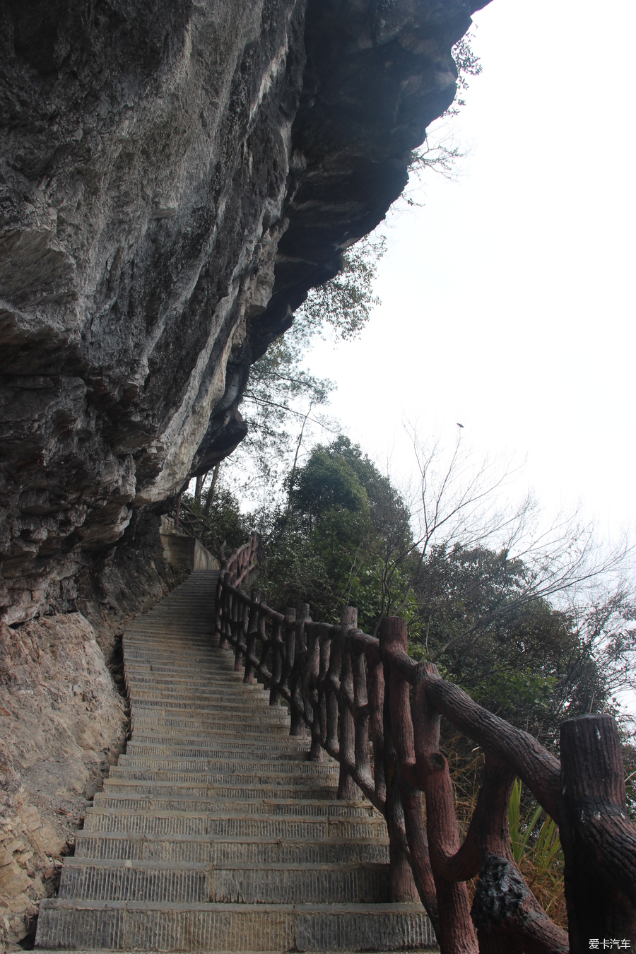 鹤峰八峰森林公园图片