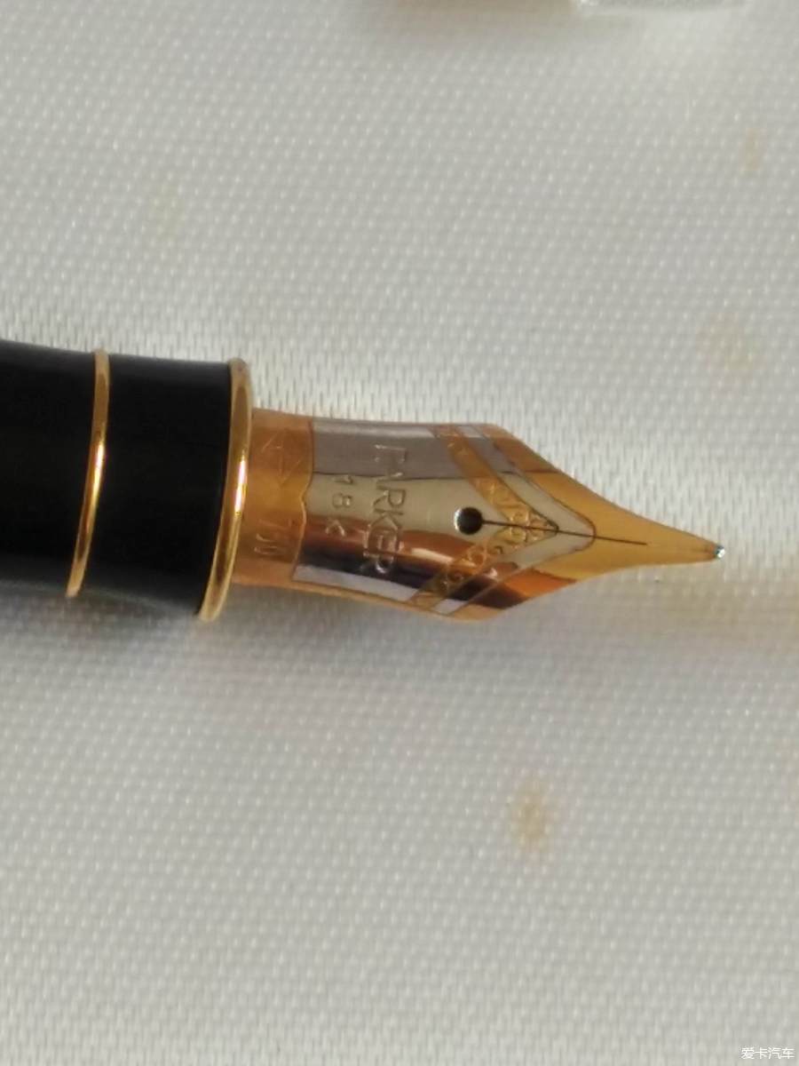 钢笔排行榜_革新书写体验:智能按动式钢笔引领硬笔新时代(2)
