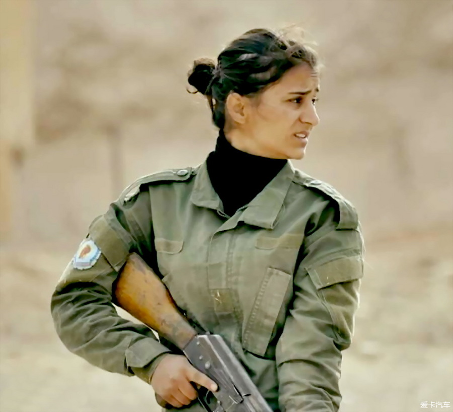 叙利亚女兵图片