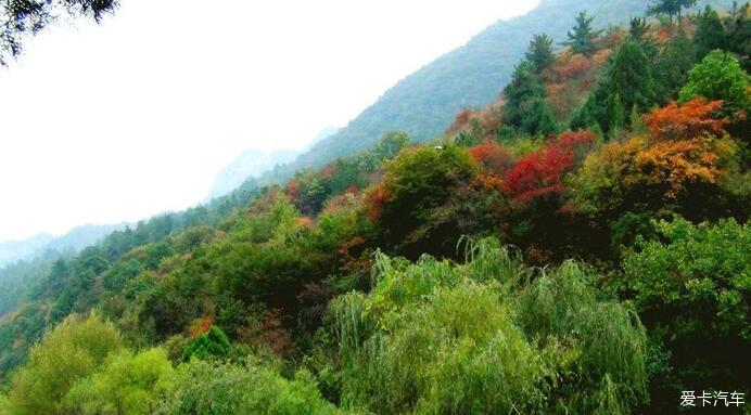 眾泰小七仙台山萬頃紅雲映山河