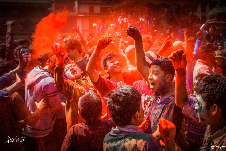 holi 也叫洒红节,是印度教的传统新年