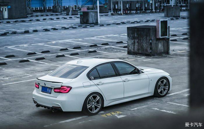 BMW F30 Night Edition 330iM 10,000 kilometers of car operation and modification movie is presented