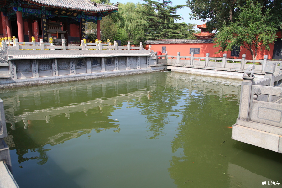 百脈泉已經停湧,池水為死水,已泛綠色.… 查看本樓