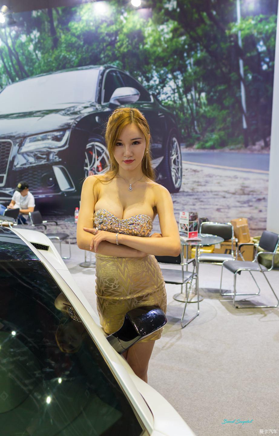 【XMEETING】Weak reward luxury car, fuming [Tender*-*Model]