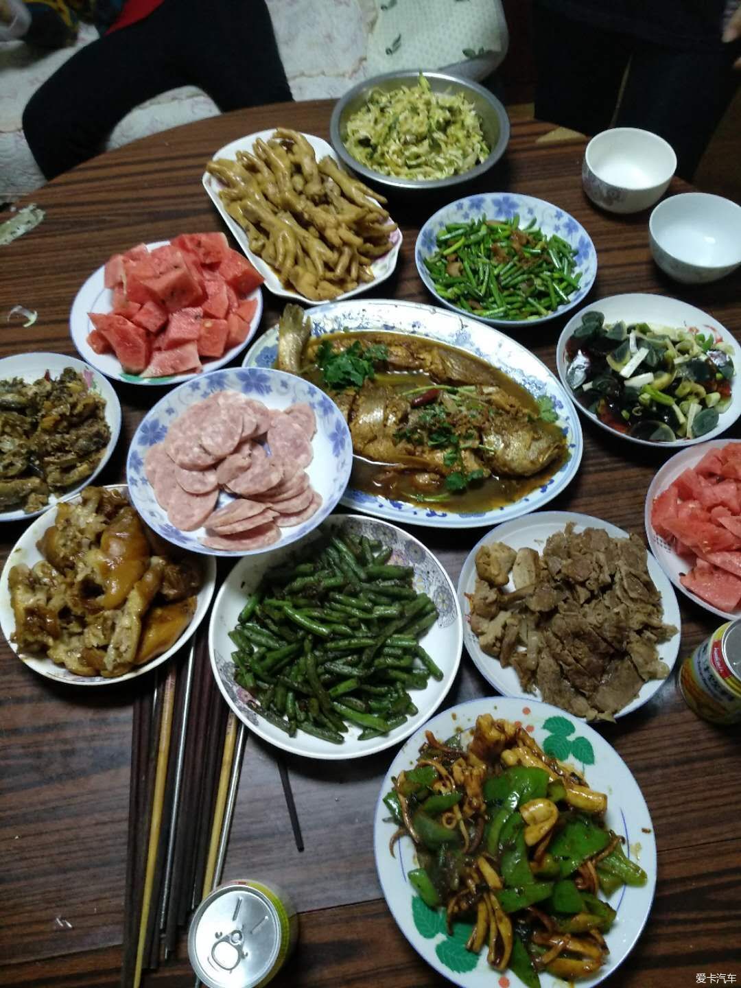光明村年夜饭图片