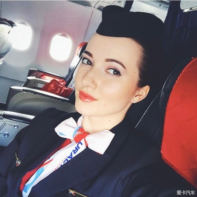 俄航最美空姐达利亚图片