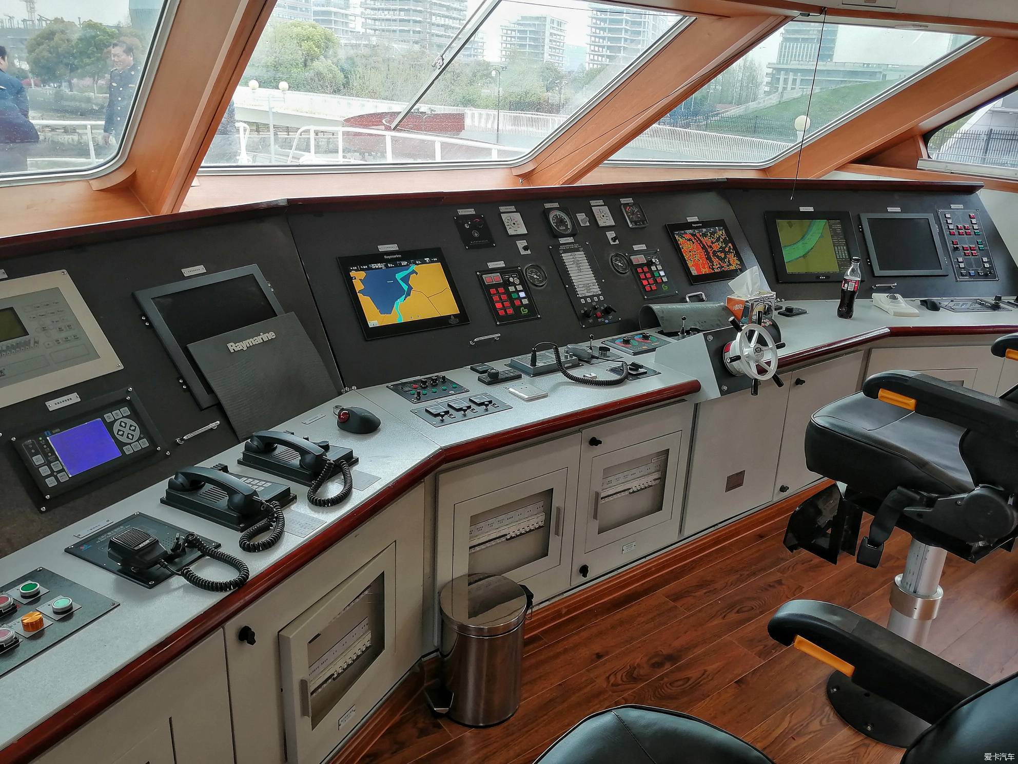 新舟600驾驶舱图片