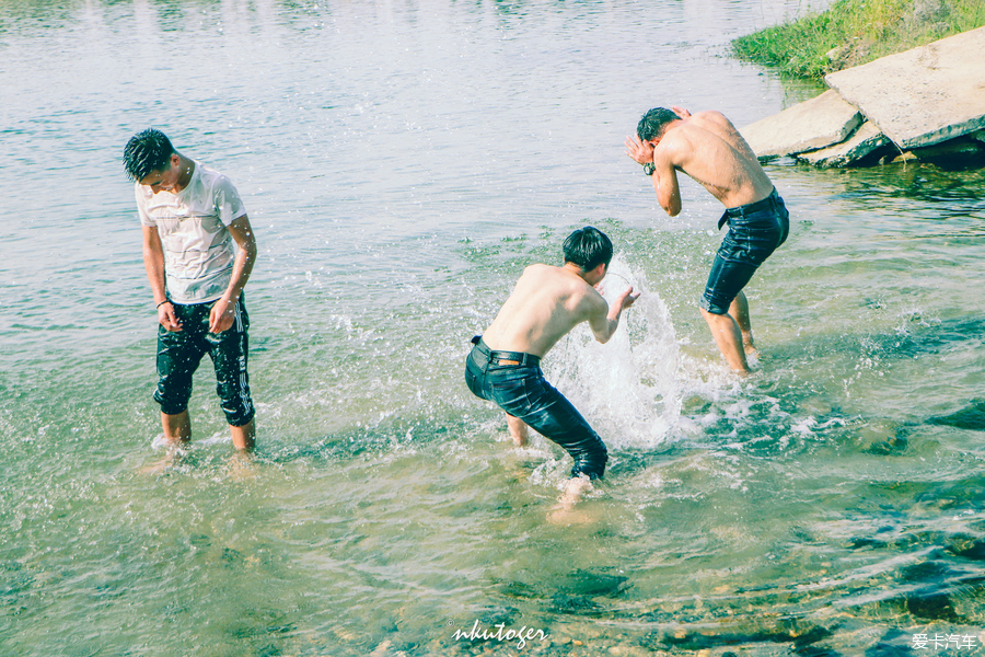 Q Bomb Men and Women Cool Travel Notes: Self-driving to play in the water on Changshou Island, suspected of Q Model Water Splashing Festival? Show off a touch of koi color