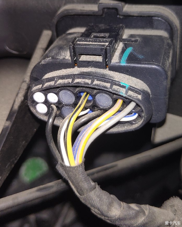 大灯后边这个插头怎么拔掉-爱卡汽车网论坛