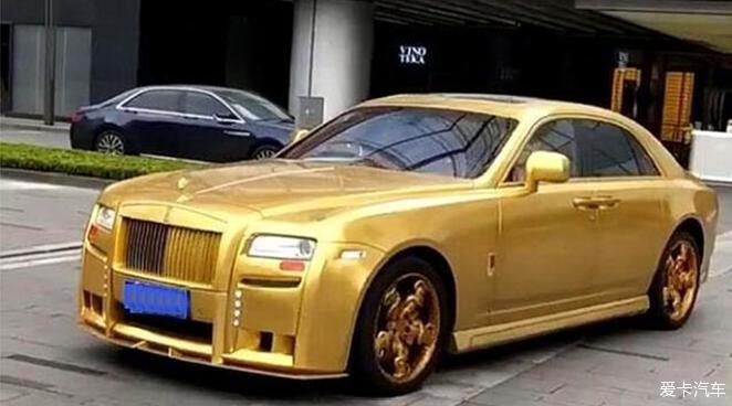 黄金打造的豪车图片