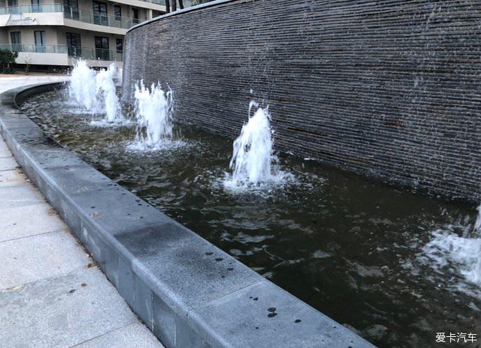 点击进入图库