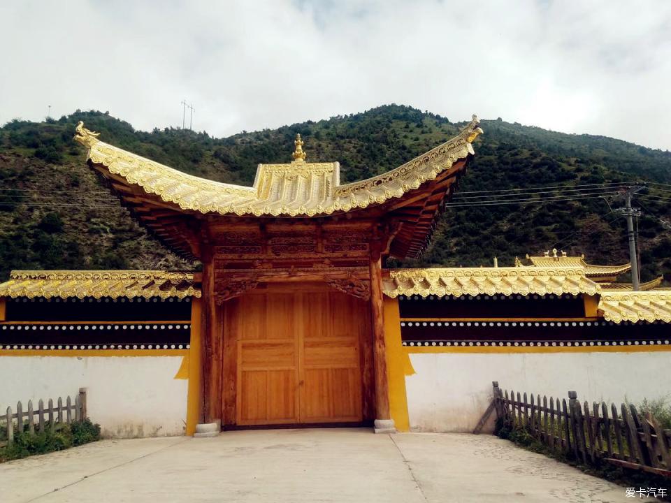 甘南藏式大门图片