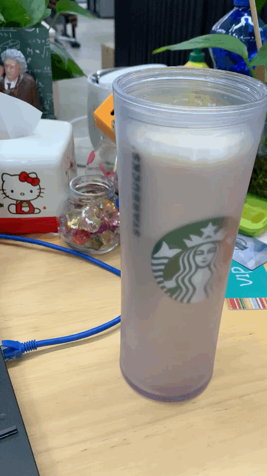 支持环保，自带杯的大杯拿铁，真多