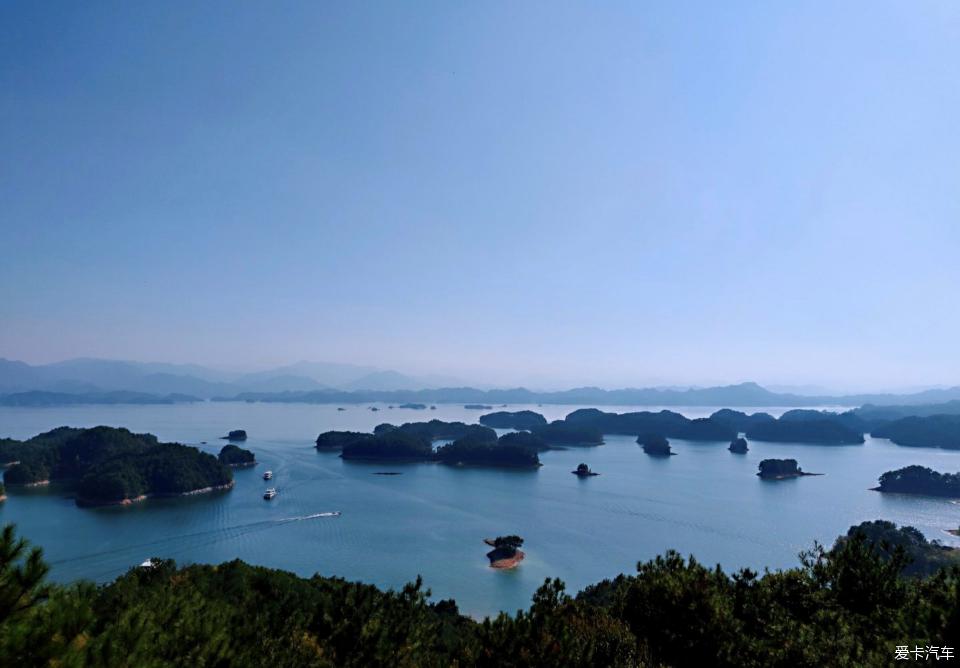 一湖碧水映藍天之笑九洲靈韻聚千山青黛探嶽千島湖遊